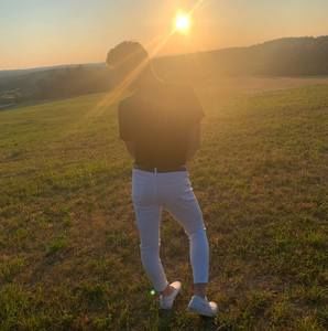 Meet your Posher, Dom